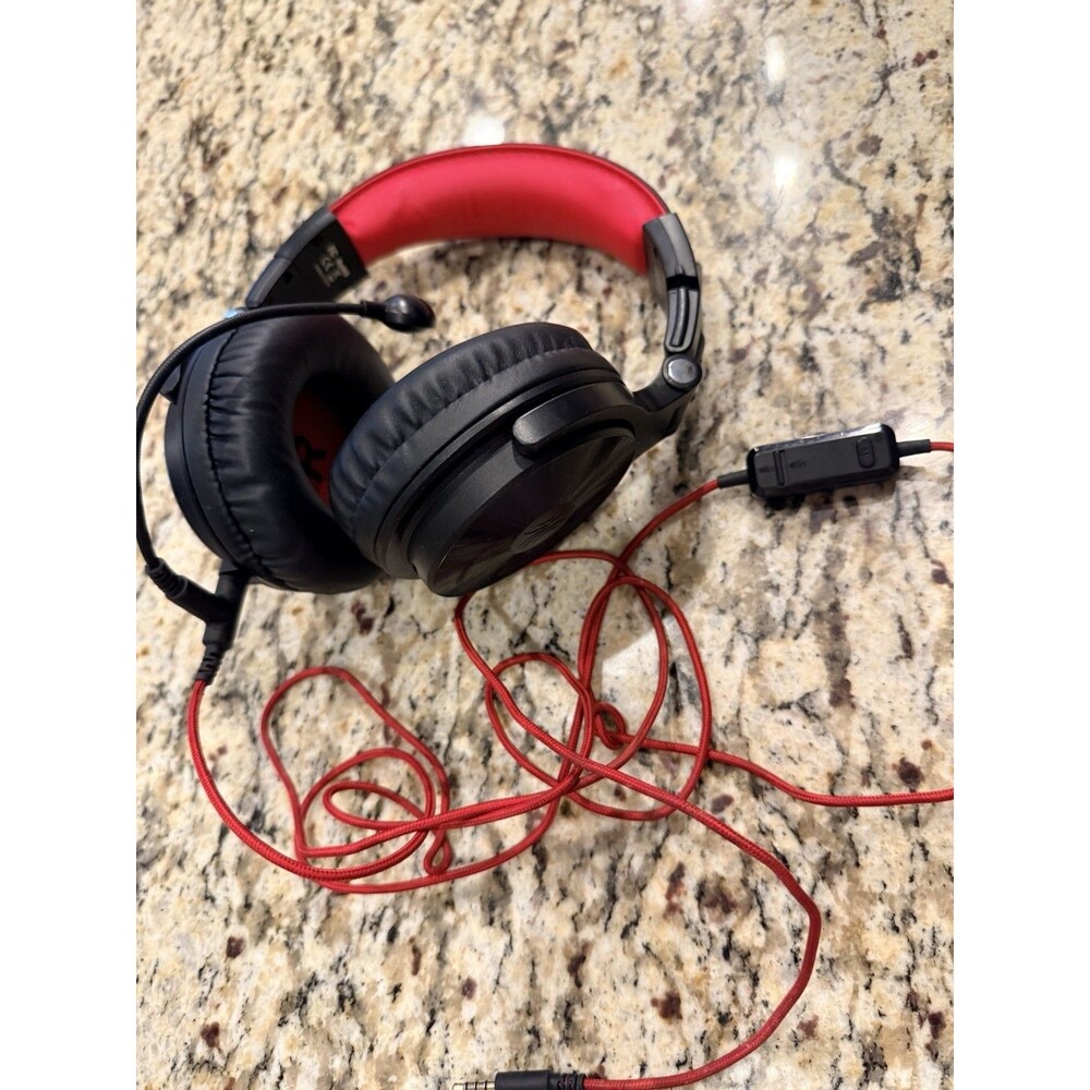 OneOdio Over-Ear Wired Headphones - Red